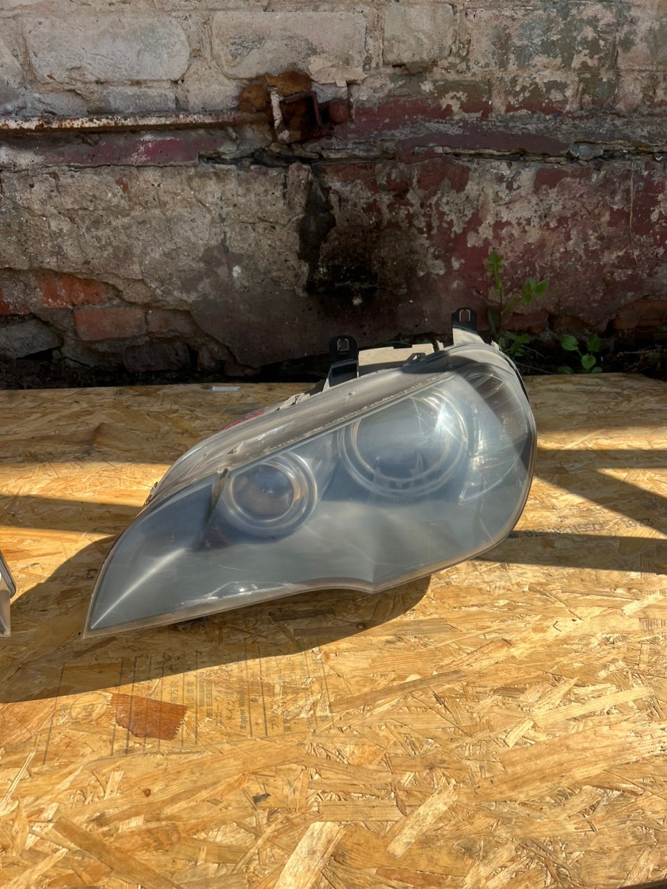 Фара ксеноновая, 45000 рублей, Орёл