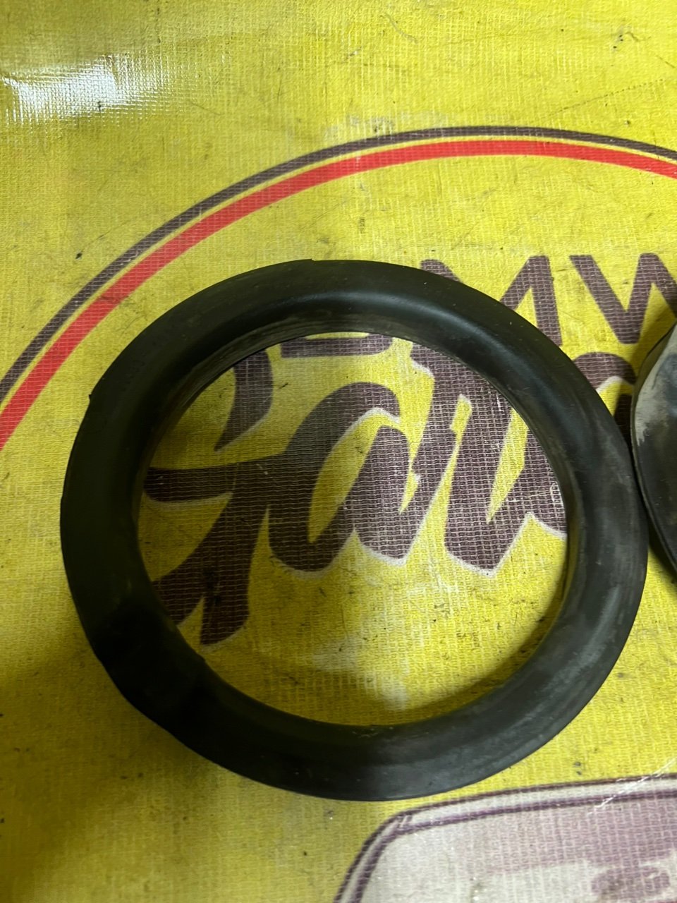 Тарелка пружины, 1000 рублей, Орёл