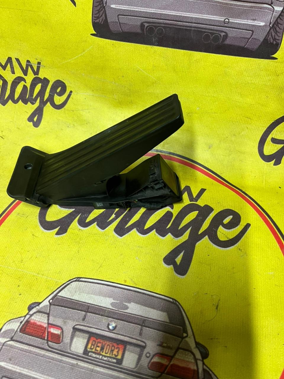 Педаль газа, 2000 рублей, Орёл