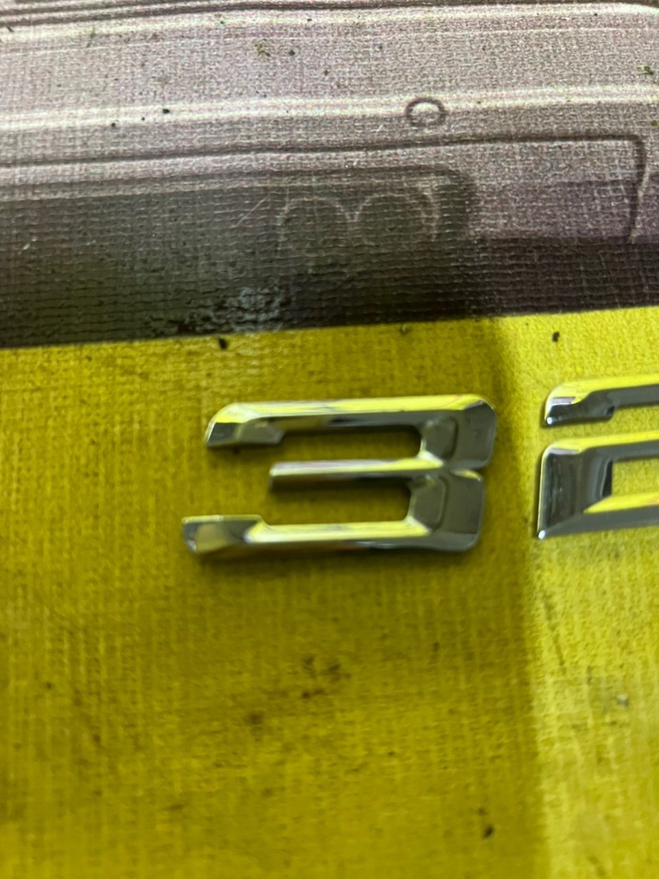 Эмблема, 1100 рублей, Орёл