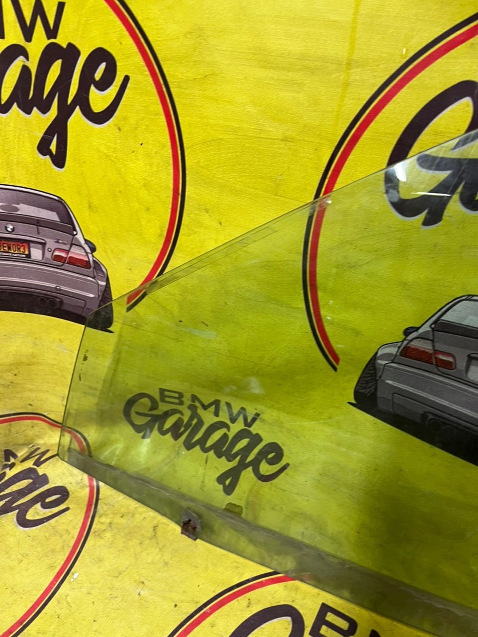 Стекло двери, 1000 рублей, Орёл