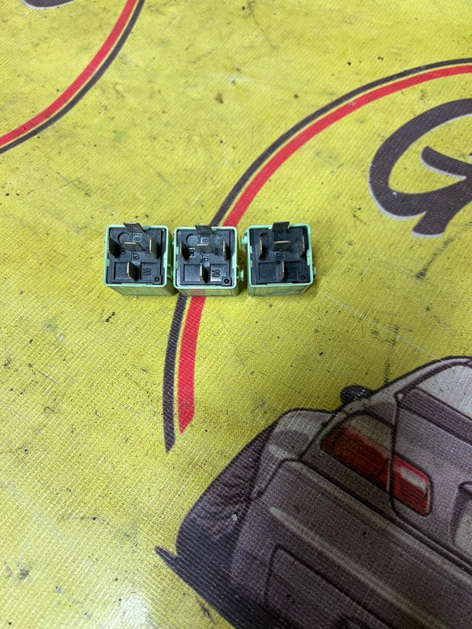 Реле, 500 рублей, Орёл