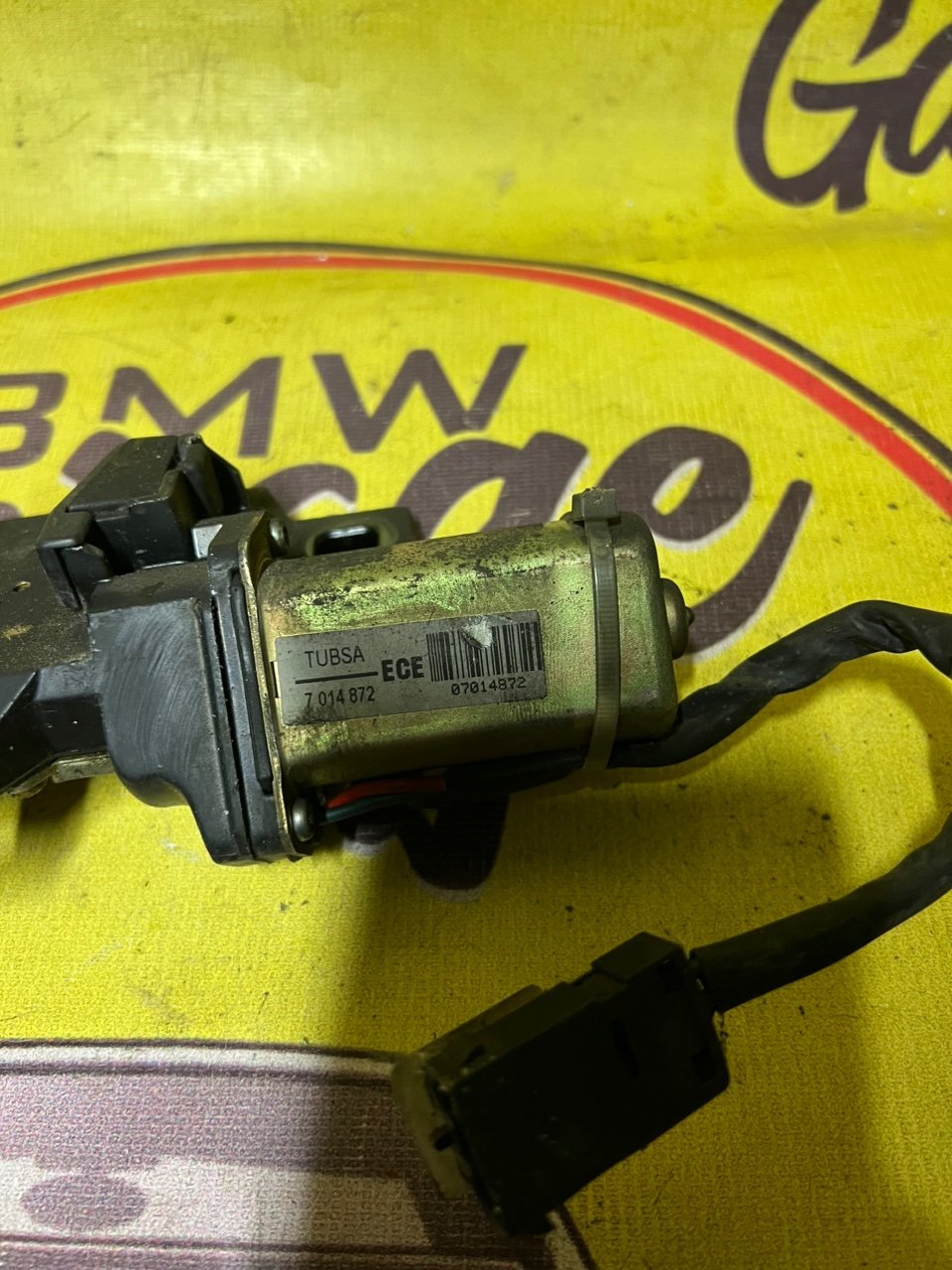 Доводчик двери багажника, 800 рублей, Орёл