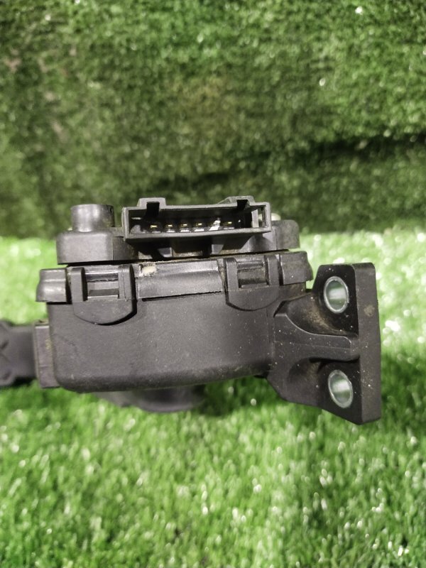 Педаль газа, 1000 рублей, Красноярск