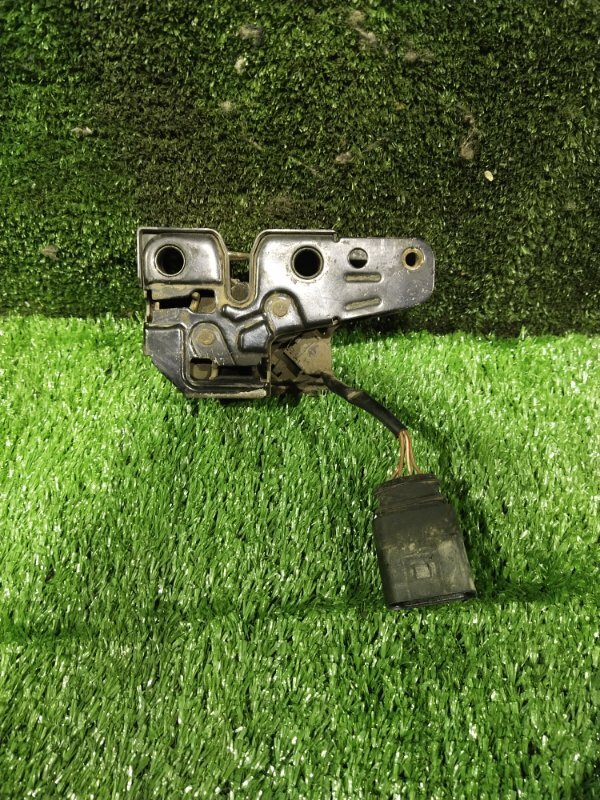 Замок капота, 1500 рублей, Красноярск