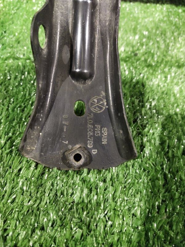 Кронштейн замка капота, 300 рублей, Красноярск