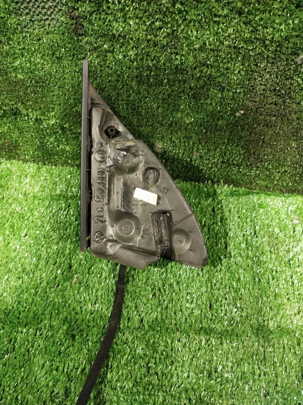 Накладка крепления зеркала, 600 рублей, Красноярск