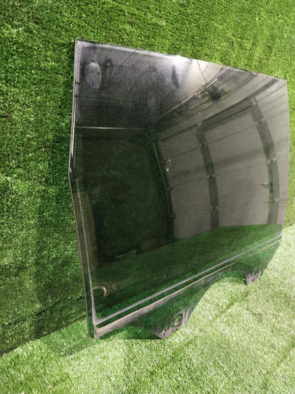 Стекло боковое, 500 рублей, Красноярск