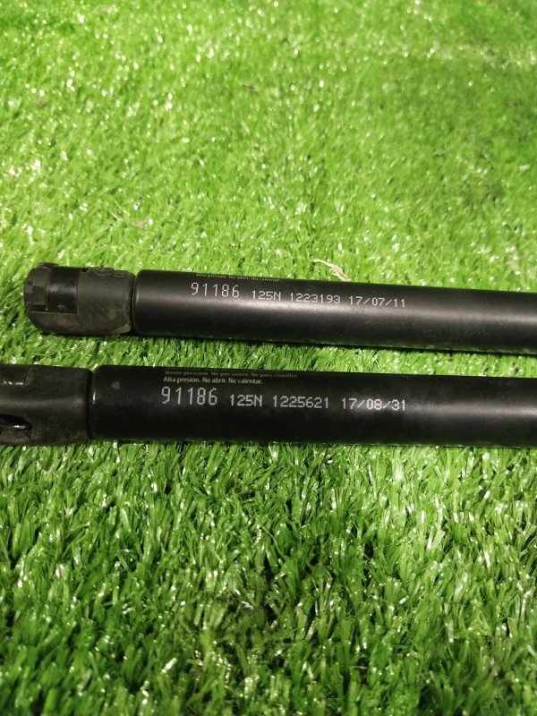 Амортизатор капота, 500 рублей, Красноярск