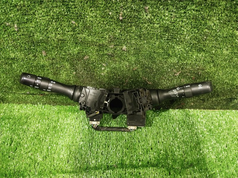 Блок подрулевых переключателей, 2000 рублей, Красноярск