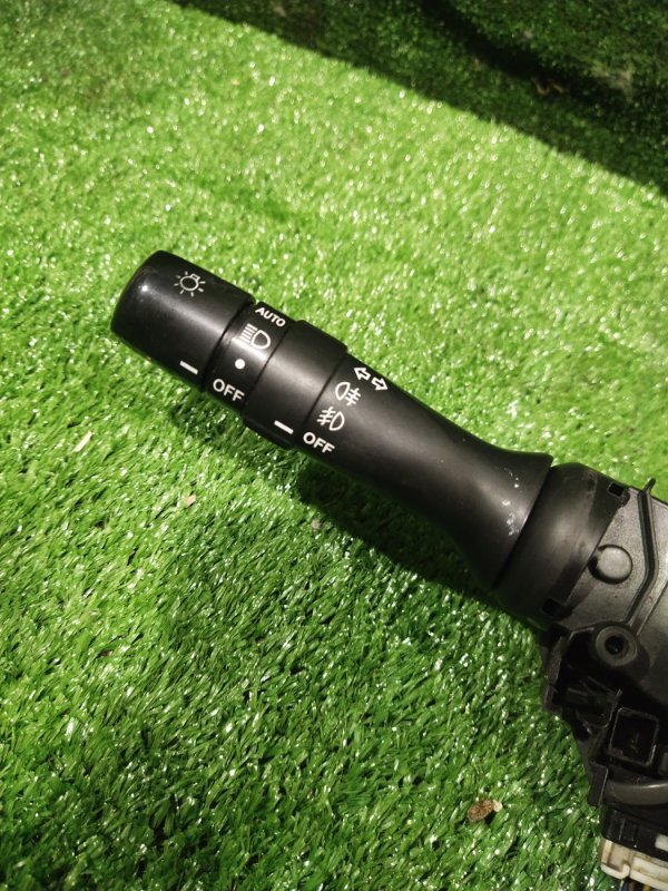 Блок подрулевых переключателей, 2000 рублей, Красноярск