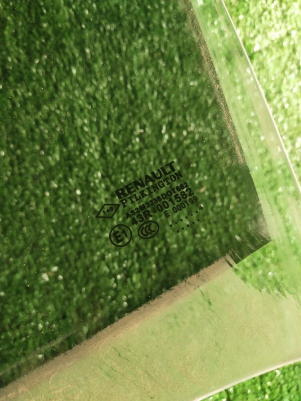 Стекло боковое, 4000 рублей, Красноярск