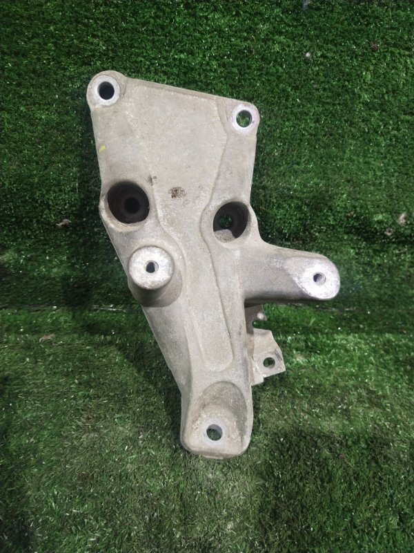 Кронштейн двигателя, 700 рублей, Красноярск