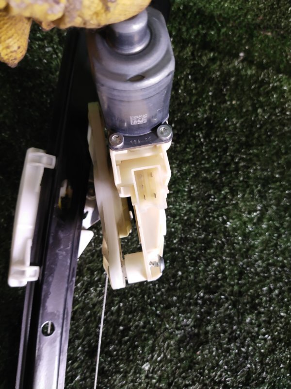 Стеклоподъемник, 1000 рублей, Красноярск