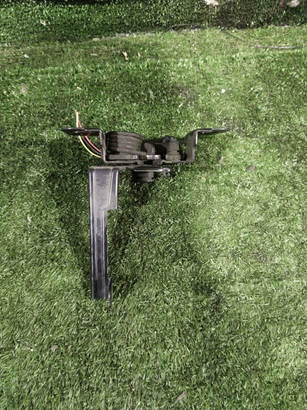 Замок капота, 1300 рублей, Красноярск