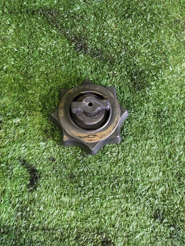 Болт крепления запасного колеса, 500 рублей, Красноярск