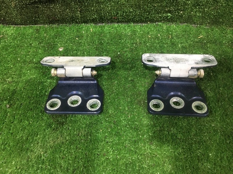 Петля двери багажника, 700 рублей, Красноярск