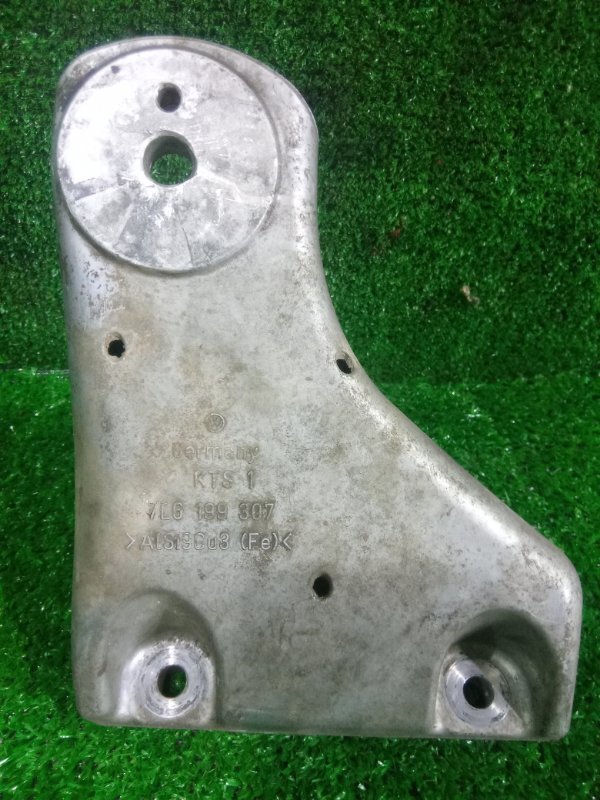 Кронштейн двигателя, 1000 рублей, Красноярск