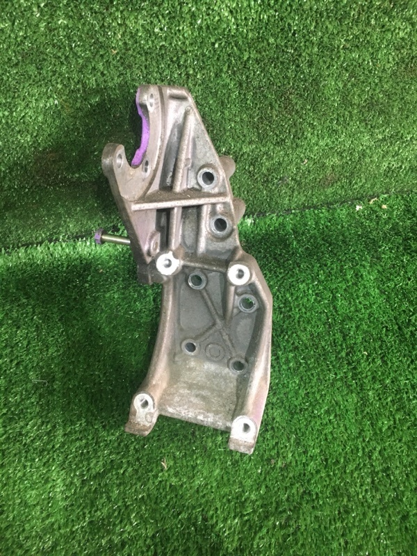 Кронштейн гидроусилителя руля, 1000 рублей, Красноярск