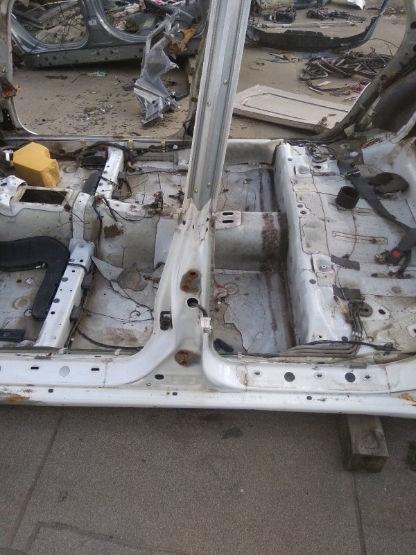 Центральная стойка кузова, 2000 рублей, Красноярск