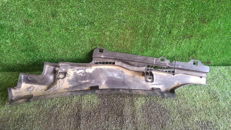 Решетка под лобовое стекло, 100 рублей, Красноярск