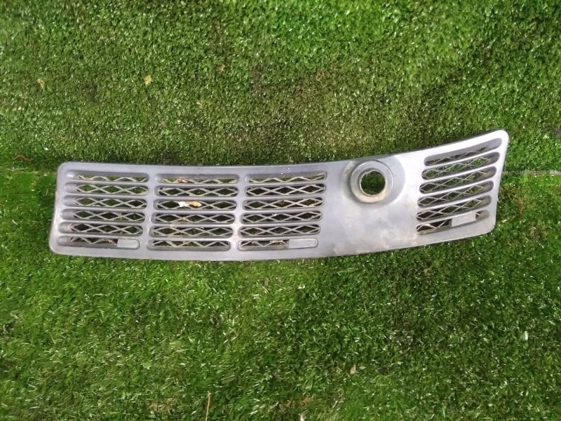 Решетка под лобовое стекло, 500 рублей, Красноярск