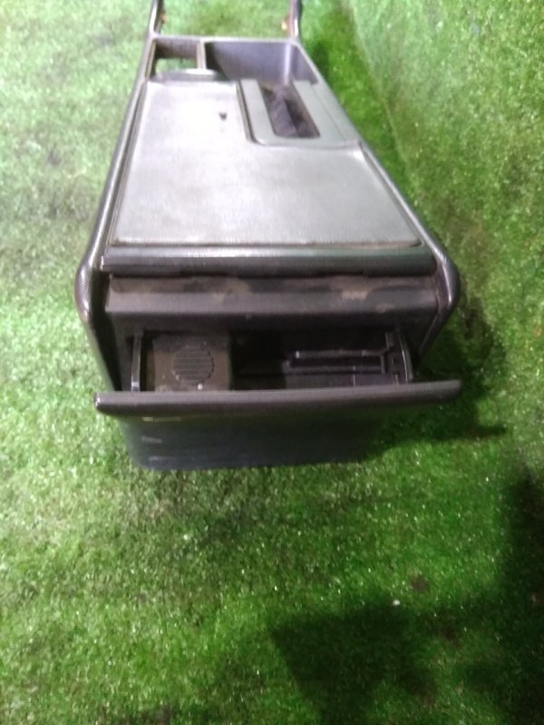 Бардачок между сиденьями, 1000 рублей, Красноярск