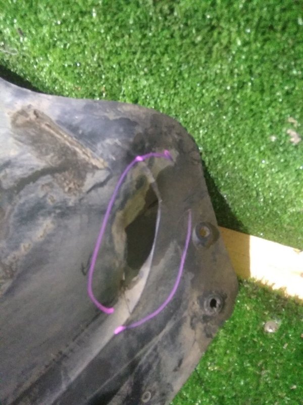 Подкрылок, 500 рублей, Красноярск