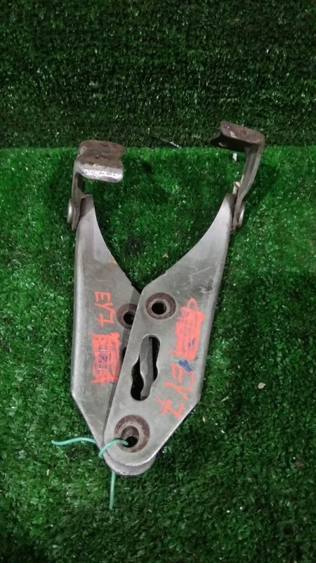 Петля капота, 100 рублей, Красноярск