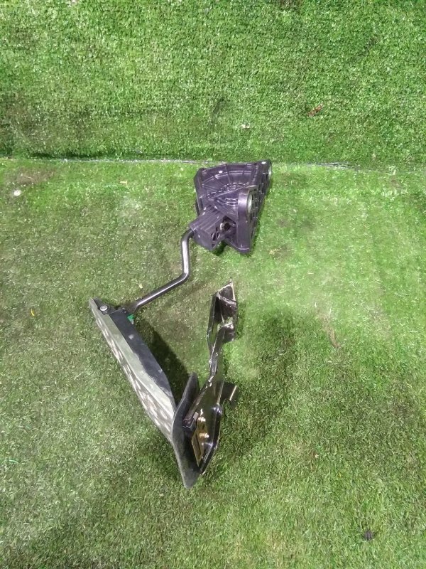 Педаль газа, 1000 рублей, Красноярск