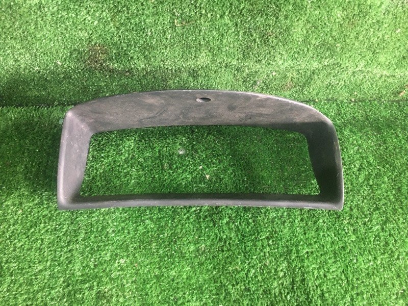 Накладка на торпедо, 100 рублей, Красноярск