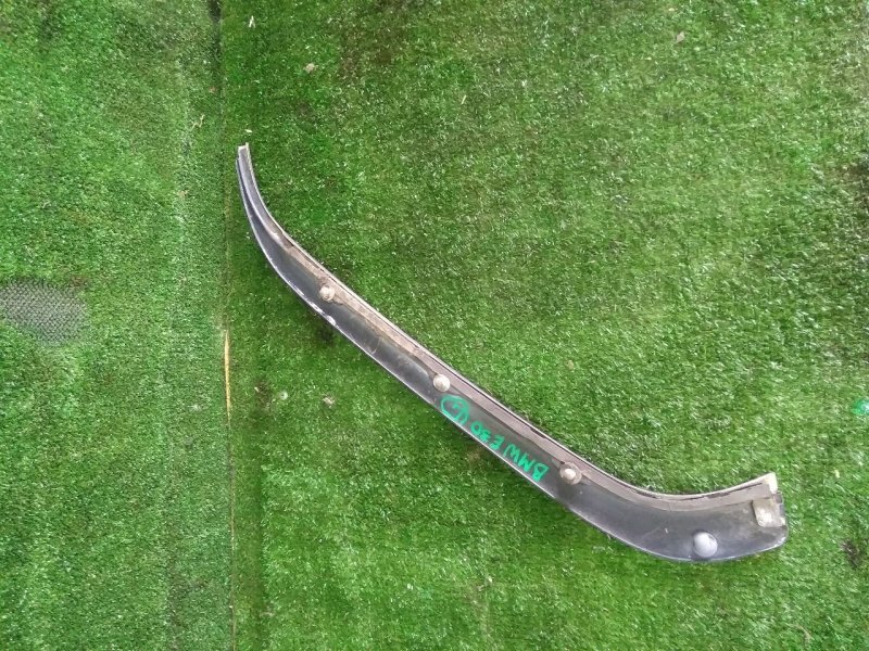 Молдинг стекла, 2000 рублей, Красноярск