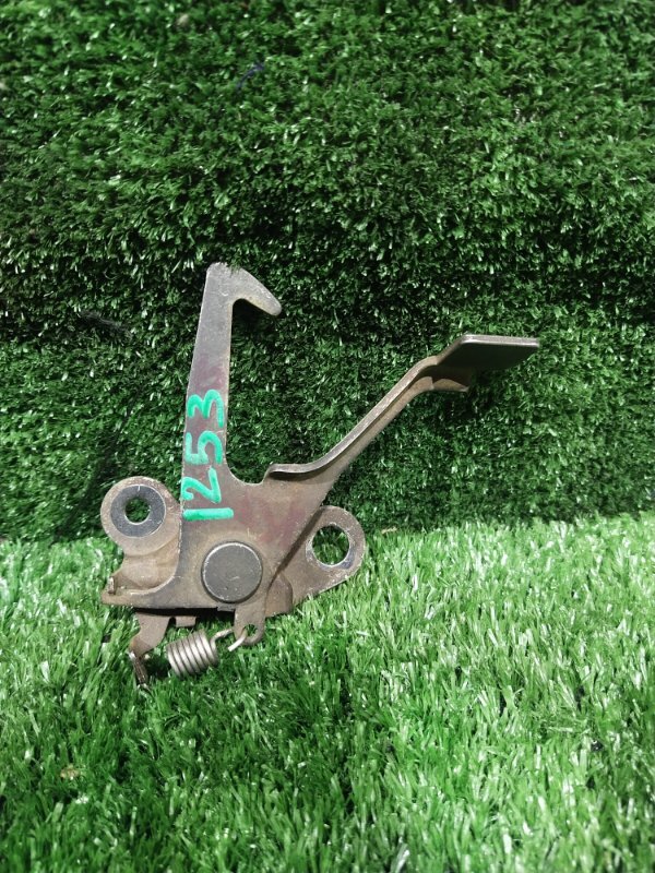 Замок капота, 200 рублей, Красноярск