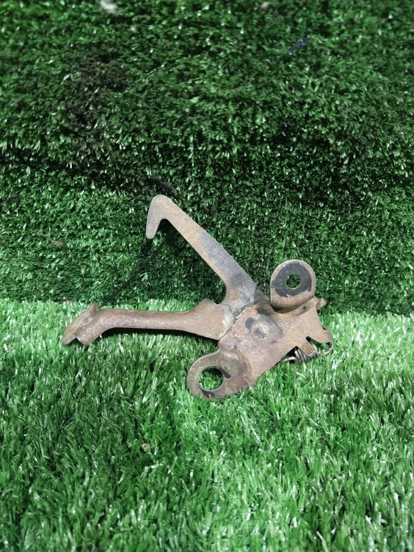 Замок капота, 200 рублей, Красноярск