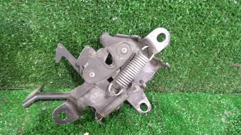 Замок капота, 100 рублей, Красноярск