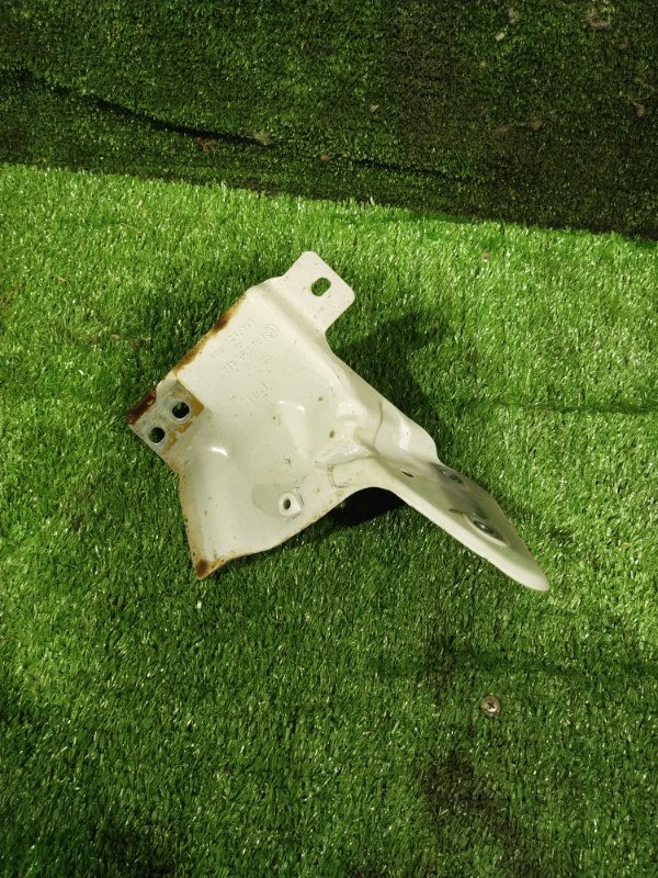 Кронштейн крыла, 2500 рублей, Красноярск