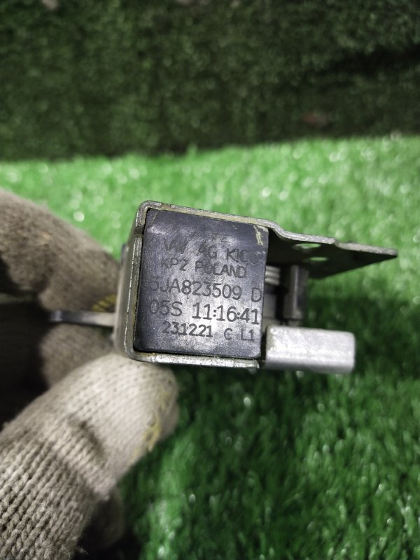 Замок капота, 3500 рублей, Красноярск