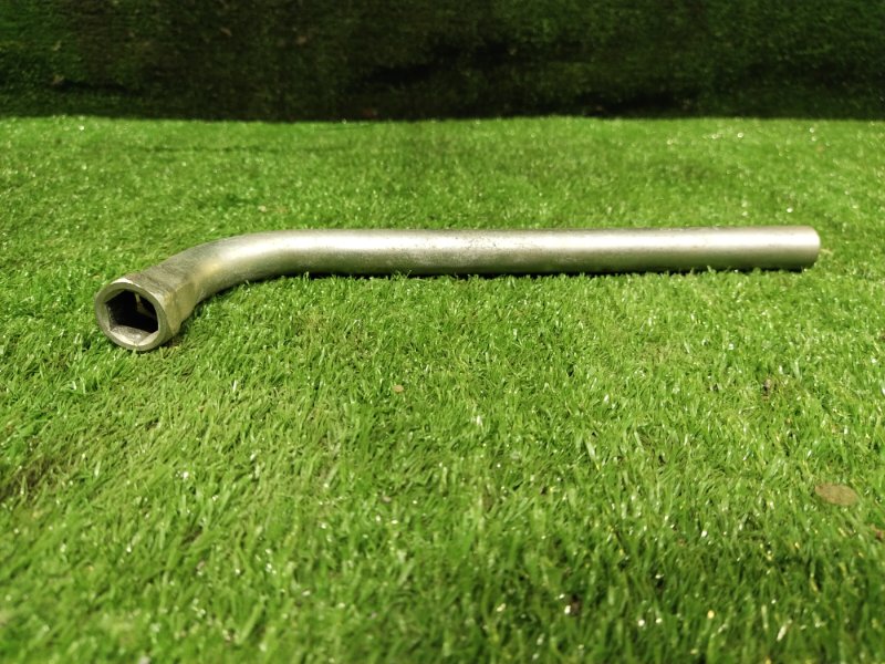 Ключ балонный, 500 рублей, Красноярск