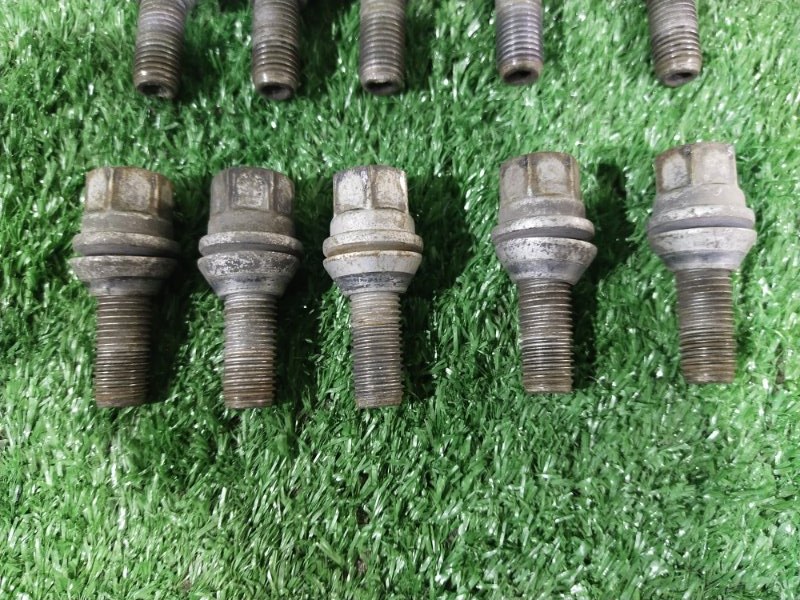 Болт колесный, 1000 рублей, Красноярск