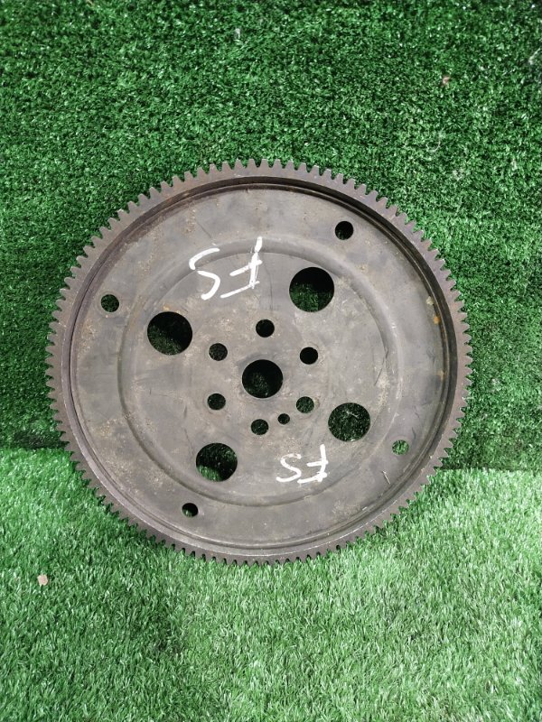 Маховик, 300 рублей, Красноярск