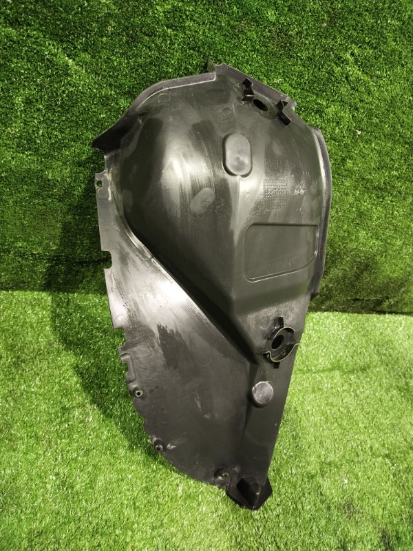 Подкрылок, 1000 рублей, Красноярск