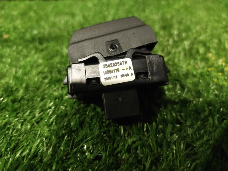 Кнопка блокировки стеклоподъёмников, 500 рублей, Красноярск