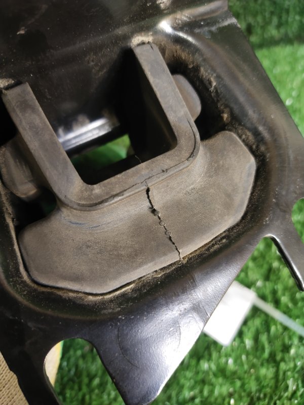 Подушка двигателя, 1000 рублей, Красноярск