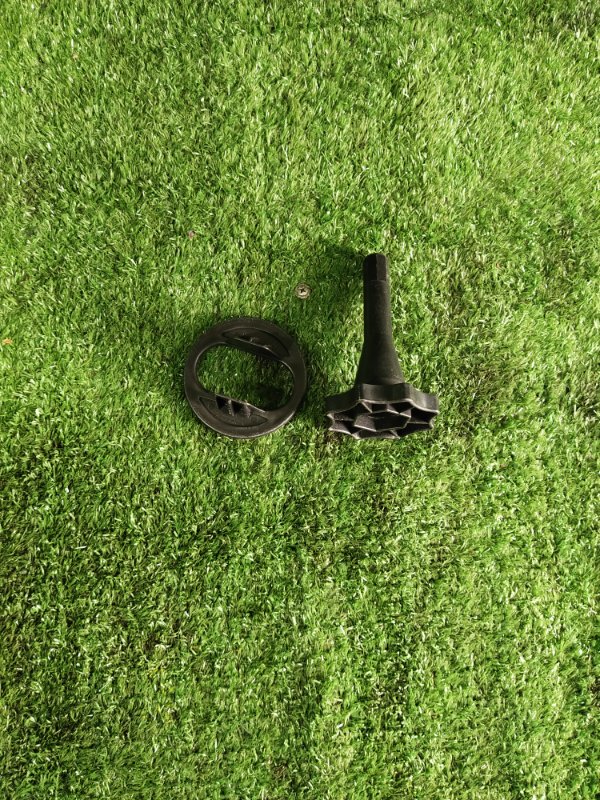 Болт крепления запасного колеса, 700 рублей, Красноярск