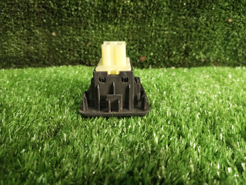 Кнопка стеклоподъемника, 500 рублей, Красноярск