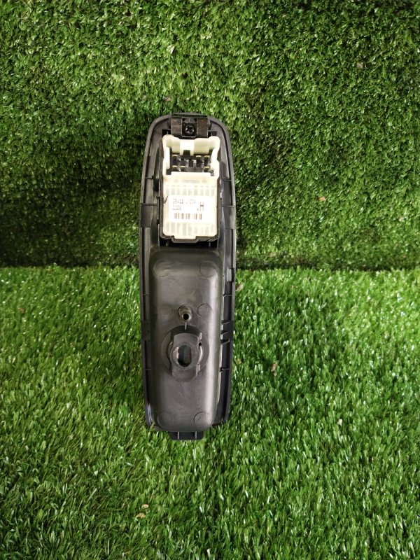 Кнопка стеклоподъемника, 300 рублей, Красноярск