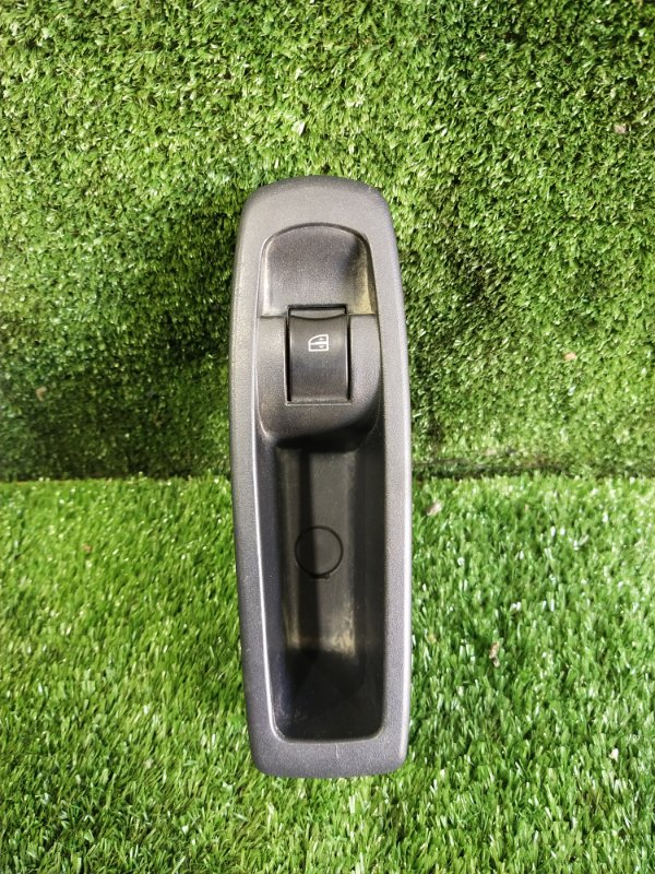 Кнопка стеклоподъемника, 300 рублей, Красноярск