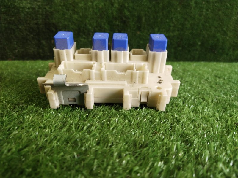 Блок предохранителей салонный, 1000 рублей, Красноярск