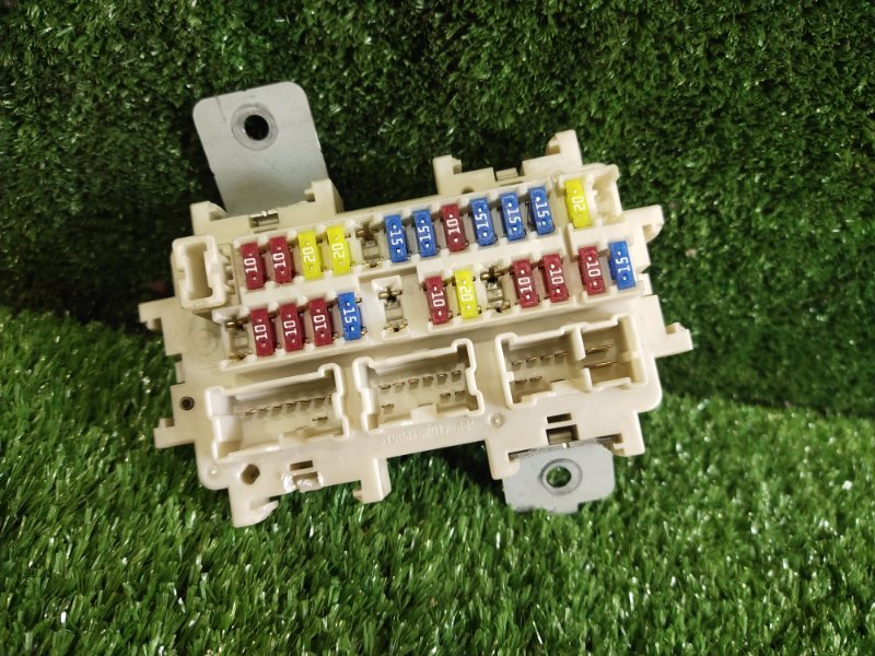 Блок предохранителей салонный, 1000 рублей, Красноярск