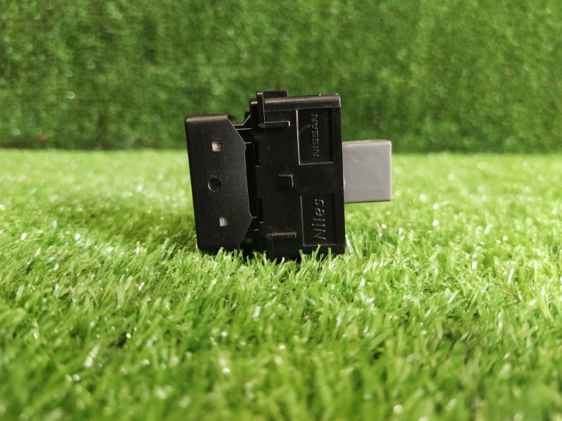 Кнопка включения полного привода, 500 рублей, Красноярск